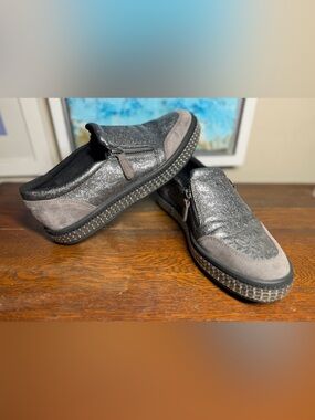 Geox Women's D Leelu’ F Silver Gray Beaded Slip-On Sneakers with Side Zipper
